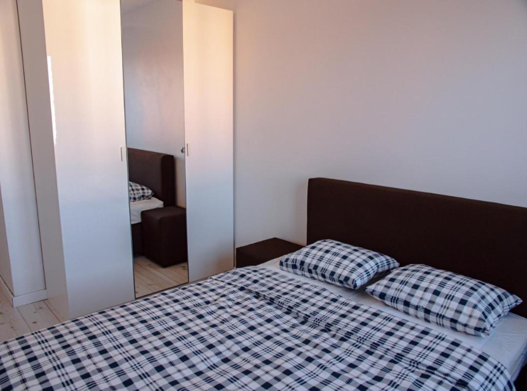 Apartment Klobucka Варшава Екстериор снимка